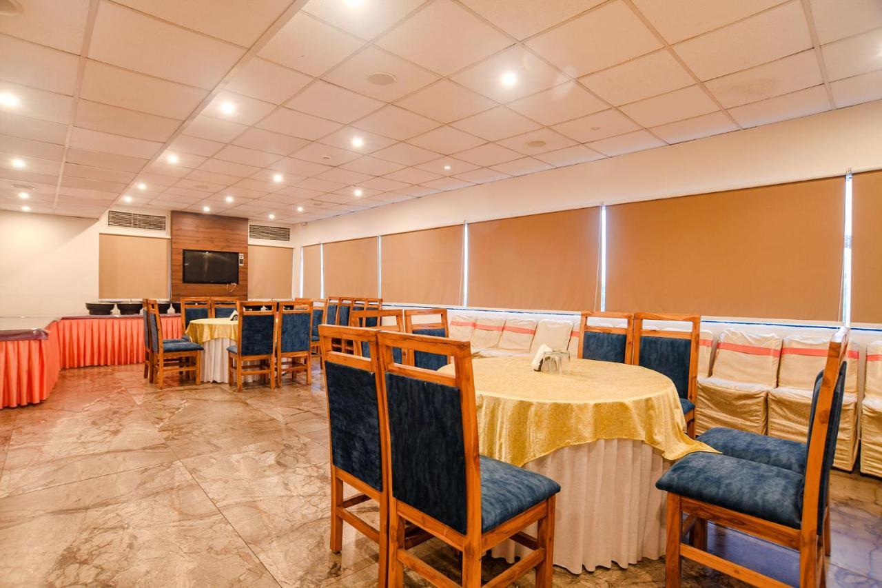Fabhotel Blue Marine Indore Buitenkant foto